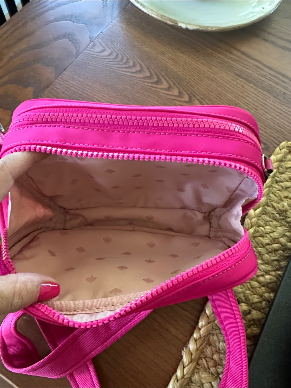 kate spade fuchsia pink crossbody camera bag - Picture 3 of 3